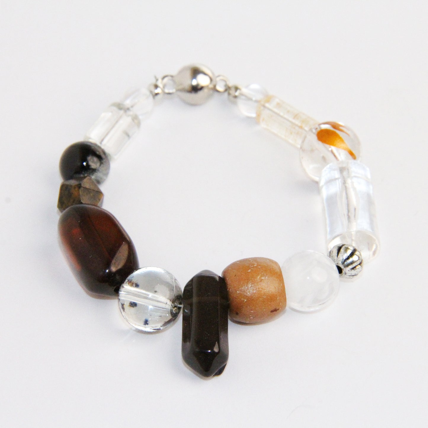 Chuncky White Crystal Bracelet with Obsidian and Wooden Beads