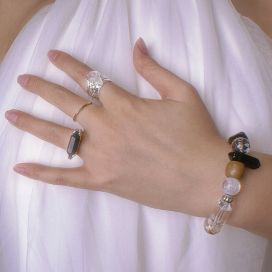 Chuncky White Crystal Bracelet with Obsidian and Wooden Beads